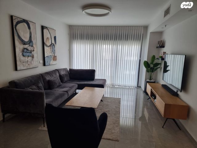 יצחק בן צבי 28