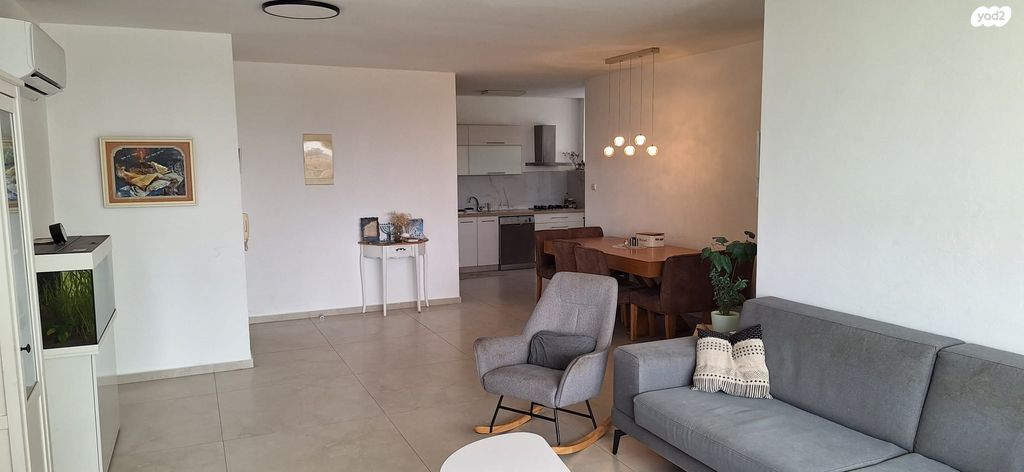 דירה, גרינשפן 11, נווה הדרים, ראשון לציון