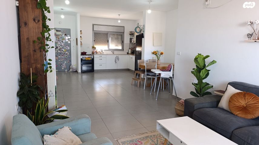 דירת גן, מגדלים, מגדלים, מגדלים