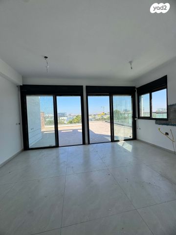 גג/ פנטהאוז, זכריה 4, נאות יהודית ונווה ארזים, חולון