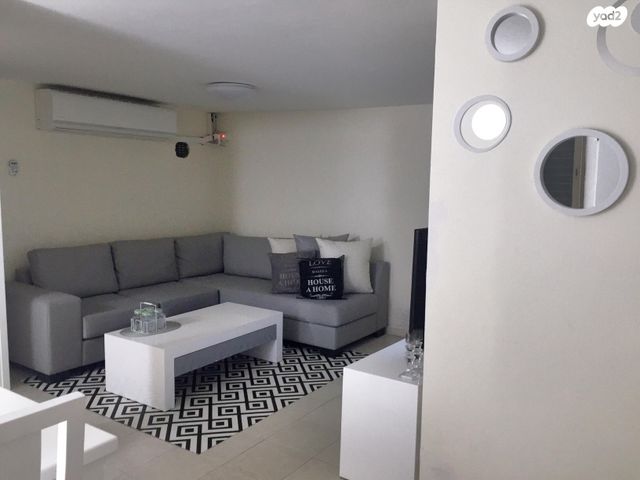 בית פרטי/ קוטג', מהלל העדני 3, נווה ברבור, כפר שלם מערב, תל אביב יפו