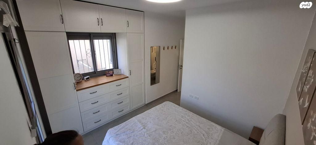 דו משפחתי, סמטת השלישים 3, נווה מנחם, קרני שומרון