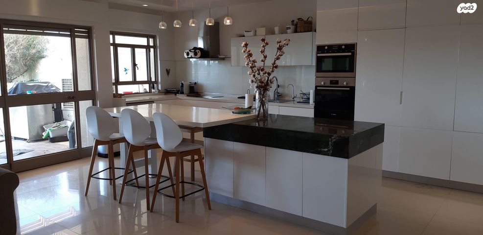 דו משפחתי, יצחק שדה 34, קרית עמל, קרית טבעון