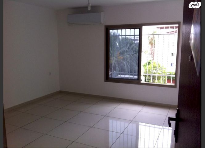 גג/ פנטהאוז, אהרון לובלין 31, גני אביב, לוד