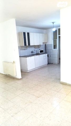 דירה, שדרות משה דיין 56, פסגת זאב, ירושלים