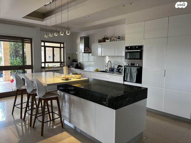 דו משפחתי, יצחק שדה 34, קרית עמל, קרית טבעון