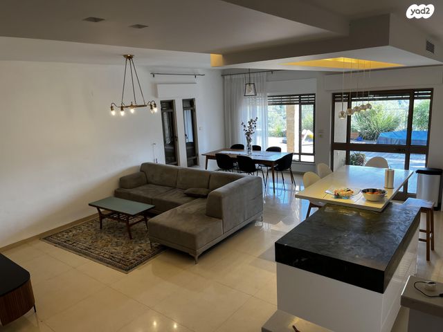 דו משפחתי, יצחק שדה 34, קרית עמל, קרית טבעון