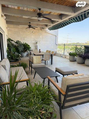 יוסף שפרינצק 30