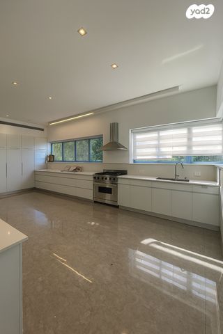 בית פרטי/ קוטג', הגנים 10, רסקו ב', הוד השרון