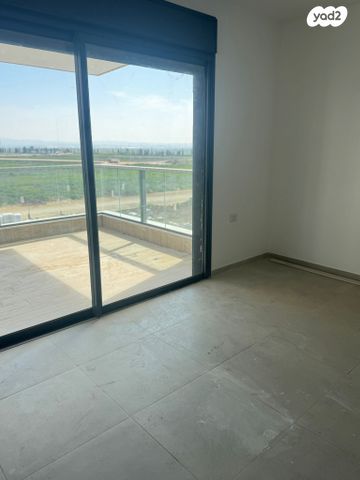 דירה, שלמה קליין 1, אברהם דנינו, בן גוריון, עכו