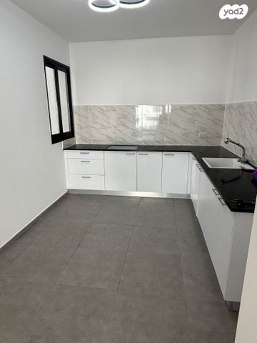 הרב שלום שבזי 1