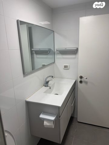 יחידת דיור, אנצו חיים סירני 4, נווה עוז, פתח תקווה