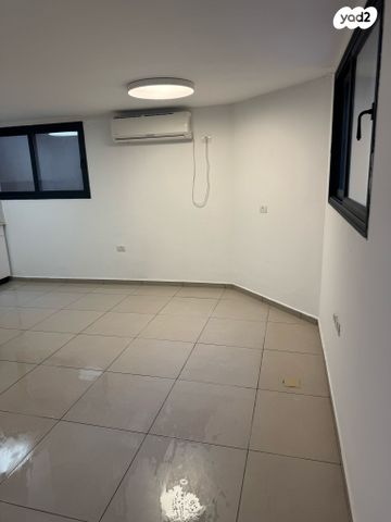 יחידת דיור, אנצו חיים סירני 4, נווה עוז, פתח תקווה