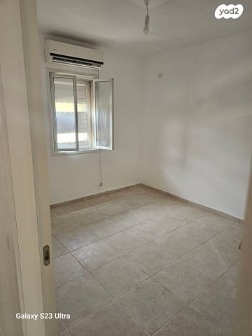 ז'בוטינסקי 11