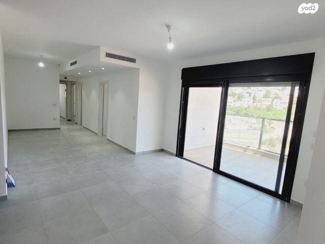 דירה, בזלת 16, שאר העיר, אריאל