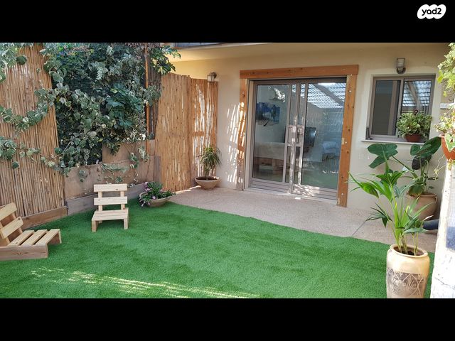 יחידת דיור, לוטם 50, הפרחים, כפר ורדים