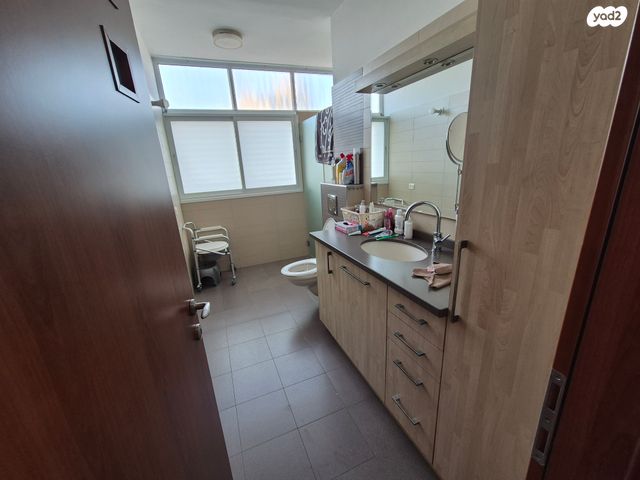 שדרות ירושלים 20