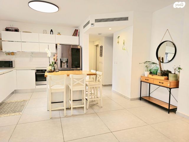 דירה, סביון 14, הפרחים, חריש