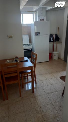 יחידת דיור, בזלת 62, גבעת הסלעים, ראש העין