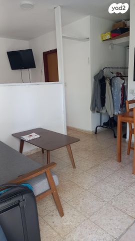 יחידת דיור, בזלת 62, גבעת הסלעים, ראש העין