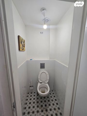 כללי, יסמין 131, אורה