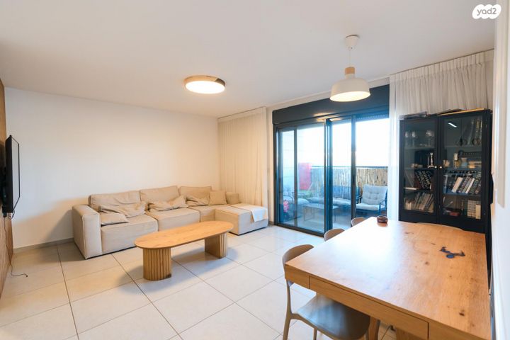 דירה, אור ים, אור עקיבא