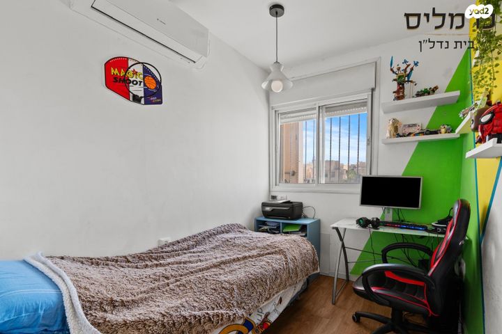 דירה, עמק זבולון, המגינים, מודיעין מכבים רעות