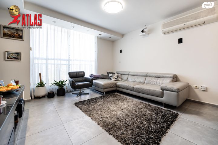 גג/ פנטהאוז, ה' באייר, נווה אפק, ראש העין