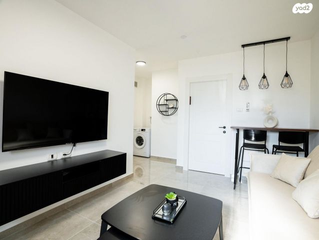 דירה, רחבת הרב עוזיאל, שכונה י"א, באר שבע