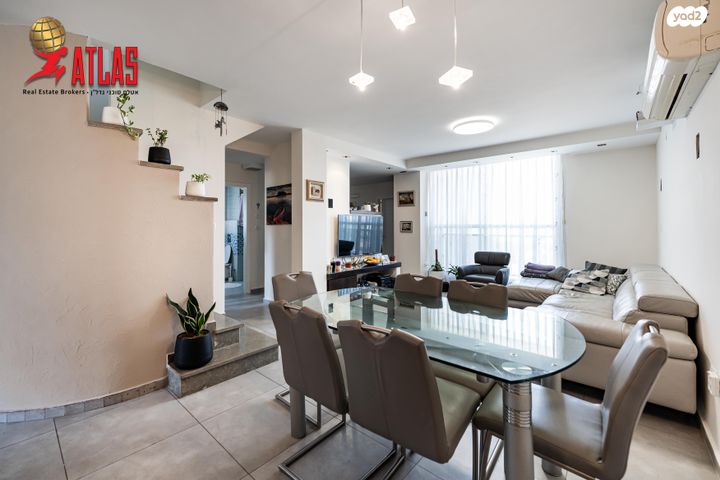 גג/ פנטהאוז, ה' באייר, נווה אפק, ראש העין