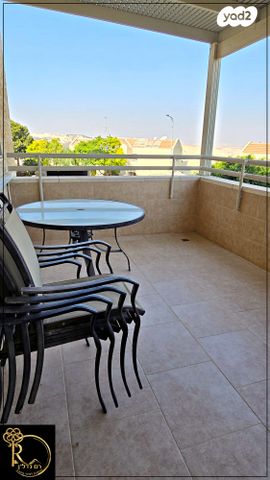 דירת גן, חוט השני, מגדים, מעלה אדומים