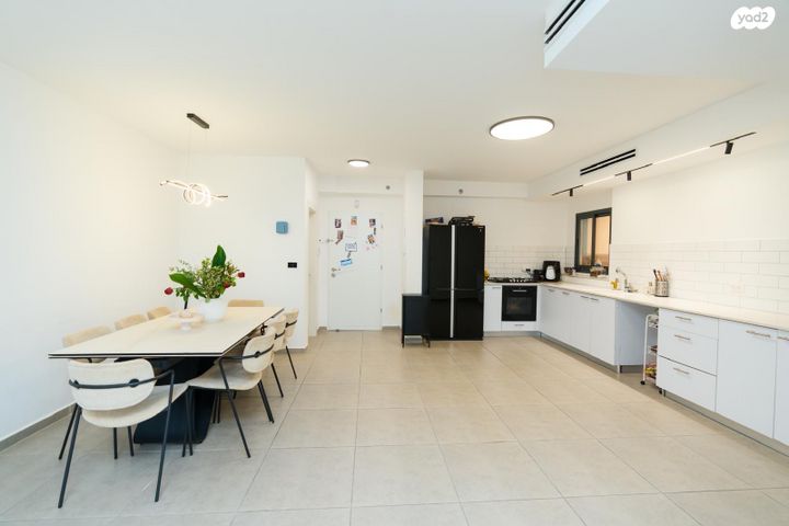 דירה, אור ים, אור עקיבא