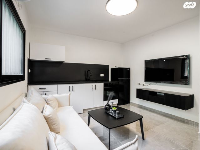 דירה, רחבת הרב עוזיאל, שכונה י"א, באר שבע