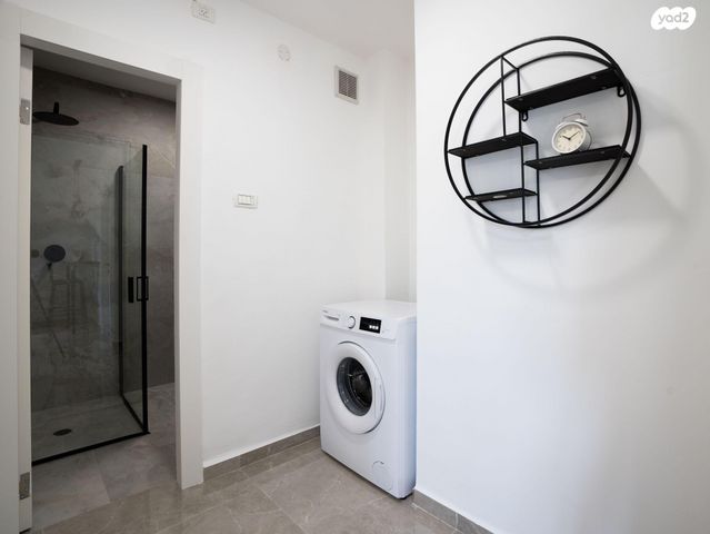 דירה, רחבת הרב עוזיאל, שכונה י"א, באר שבע