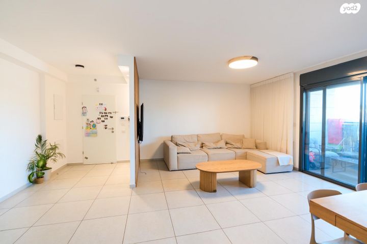 דירה, אור ים, אור עקיבא