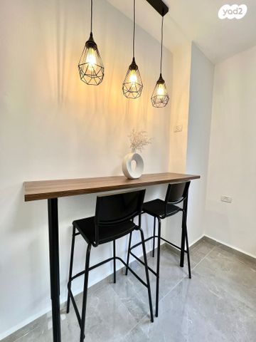 דירה, רחבת הרב עוזיאל, שכונה י"א, באר שבע