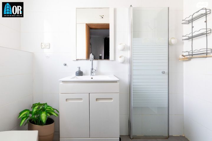 בית פרטי/ קוטג', נחמה נאמן, בר לב, מזכרת בתיה