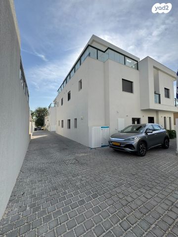 הגיבורים 127