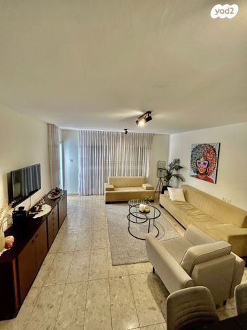 יהושע רבינוביץ 42