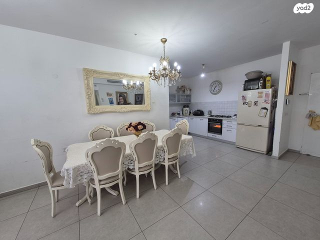 חצרות המושבה