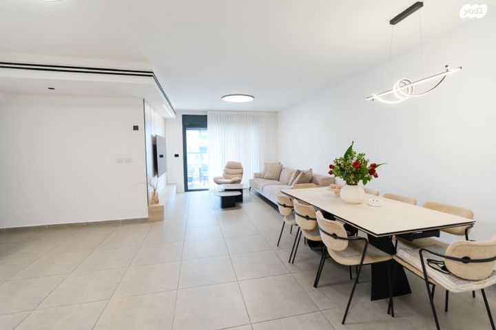 דירה, אור ים, אור עקיבא