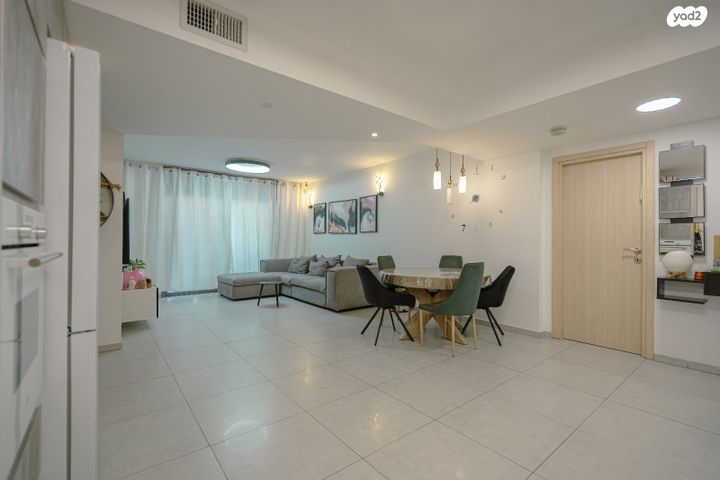 דירת גן, החורש, חריש