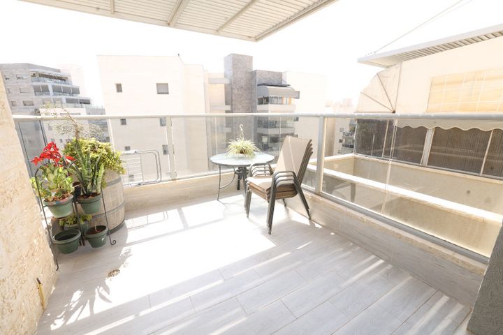 דירה, גדעון האוזנר, רמות הרכס, באר שבע