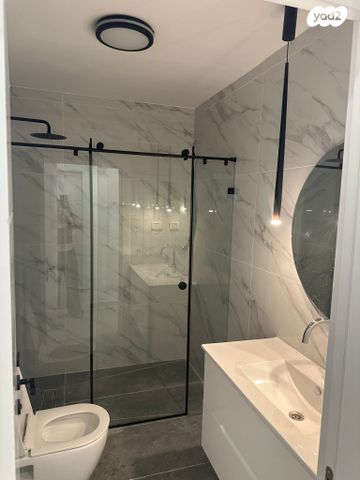 גג/ פנטהאוז, קדושי קהיר 30, נאות רחל, חולון