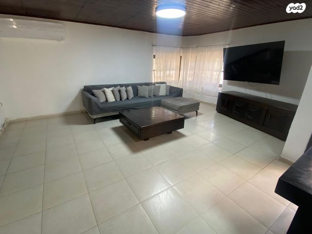 בית פרטי/ קוטג', מיתר / כרמית