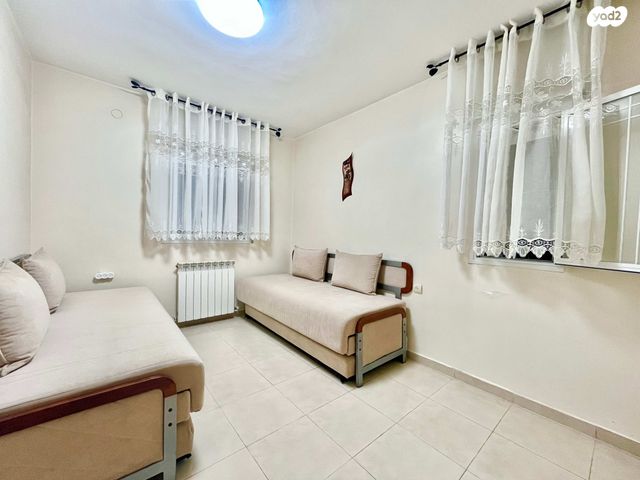 דירת גן, מזל טלה, פסגת זאב, ירושלים