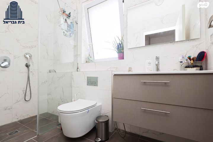 דירה, שדרות רחבעם זאבי, גבעת אולגה, חדרה