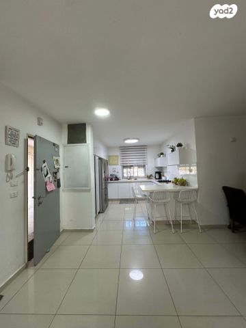 דירת גן, אופקים