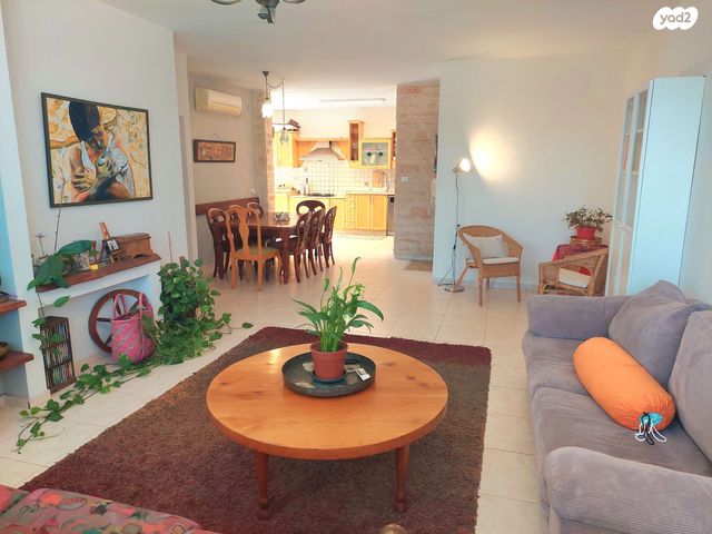 דירה, זרובבל, מרכז מזרחי, נס ציונה