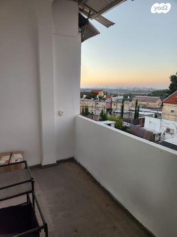 דירה, המפקד קיש, קרית אתא